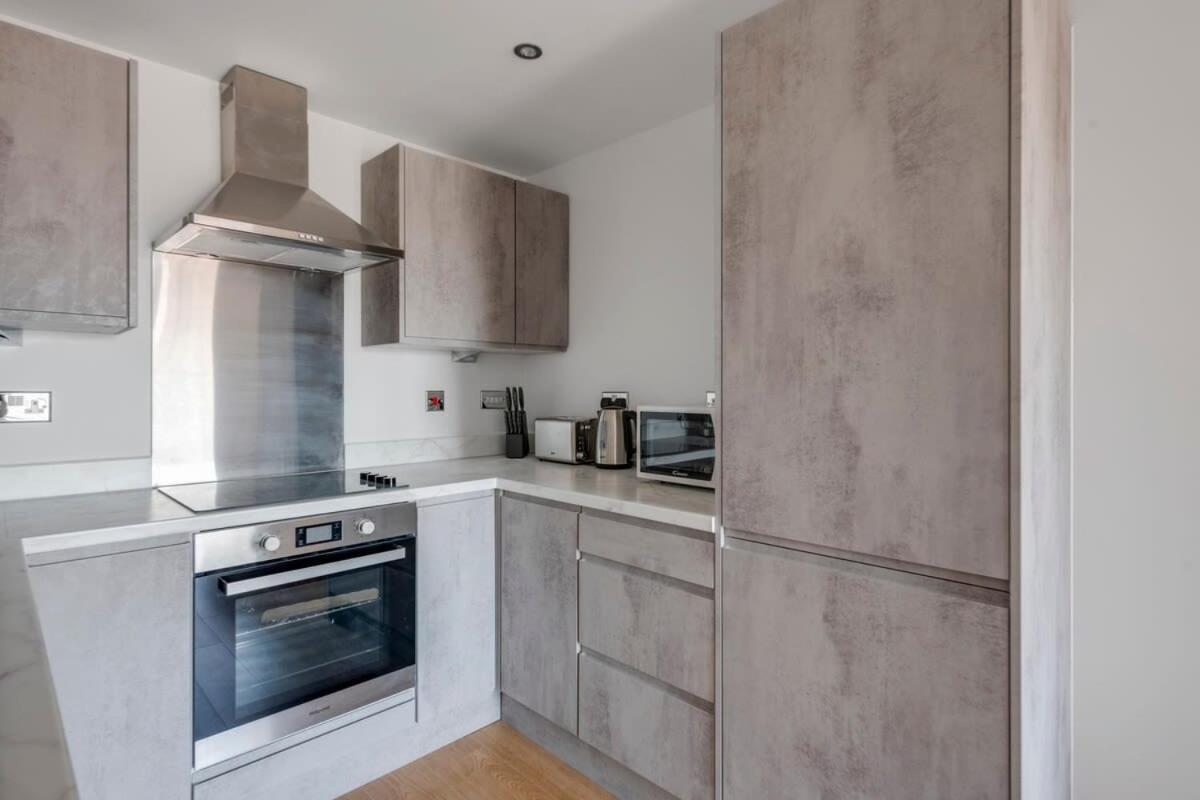 Spacious 1 Bedroom Apartment In A Converted Mill Leeds  Luaran gambar