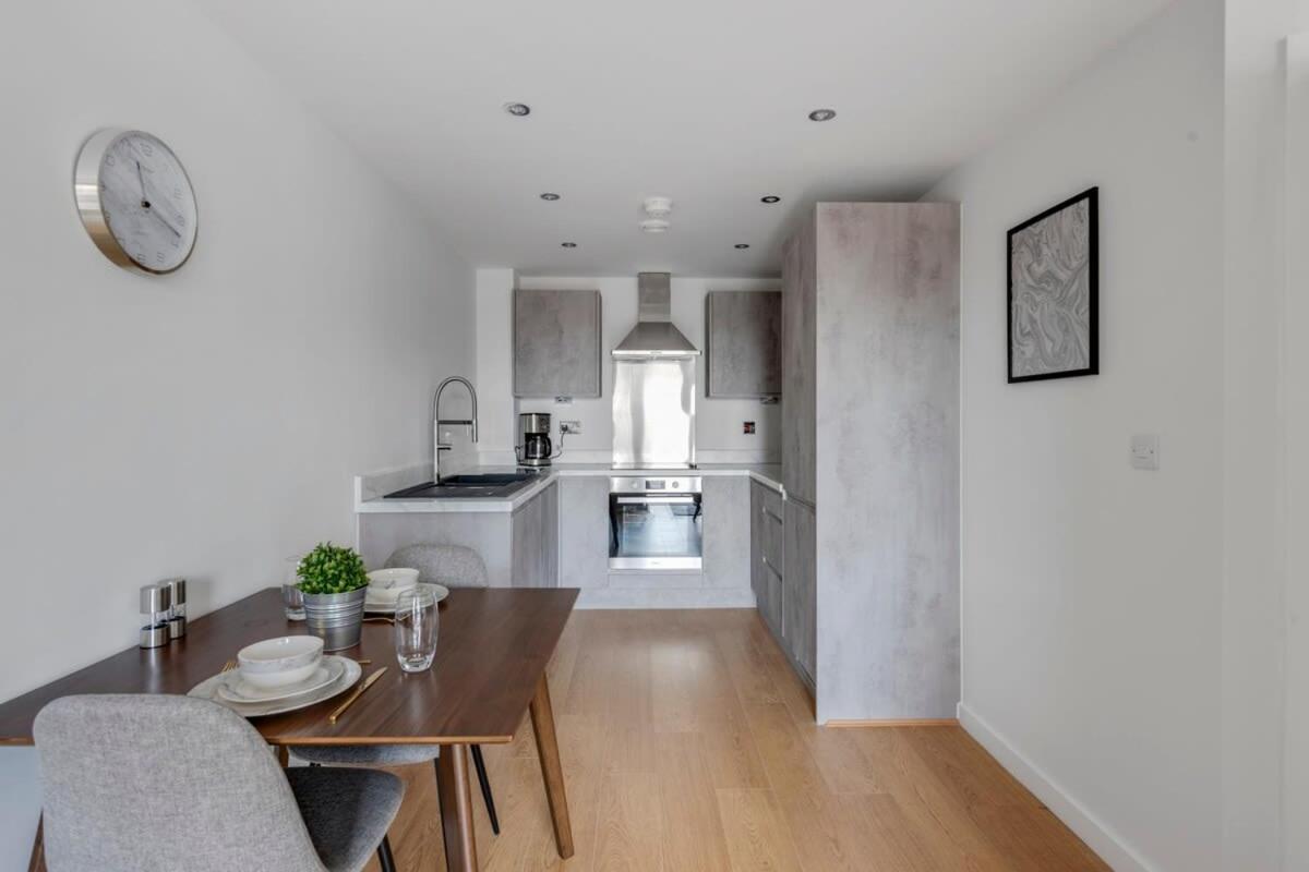 Spacious 1 Bedroom Apartment In A Converted Mill Leeds  Luaran gambar